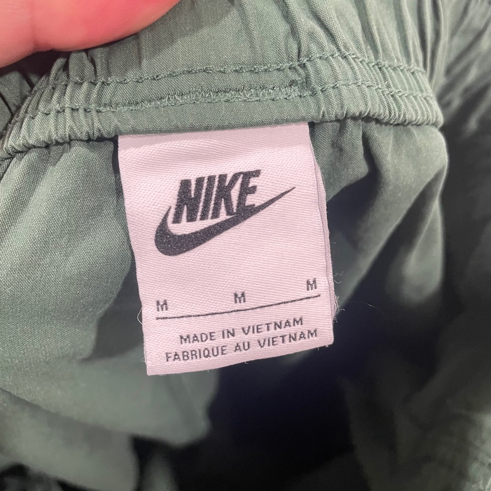 Nike Sportswear Men Green Cargo Pants FV4969-323 Medium Utility Baggy Wide Leg - Picture 8 of 10